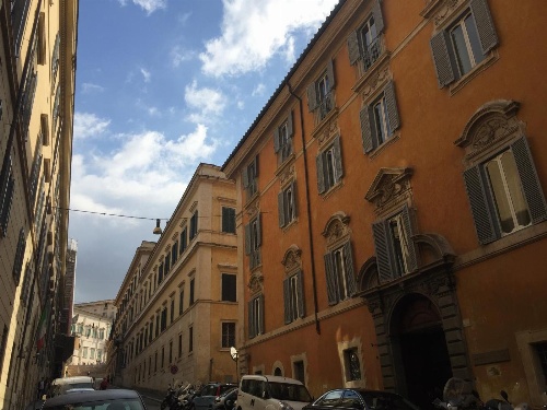 47LuxurySuites - Trevi image 1