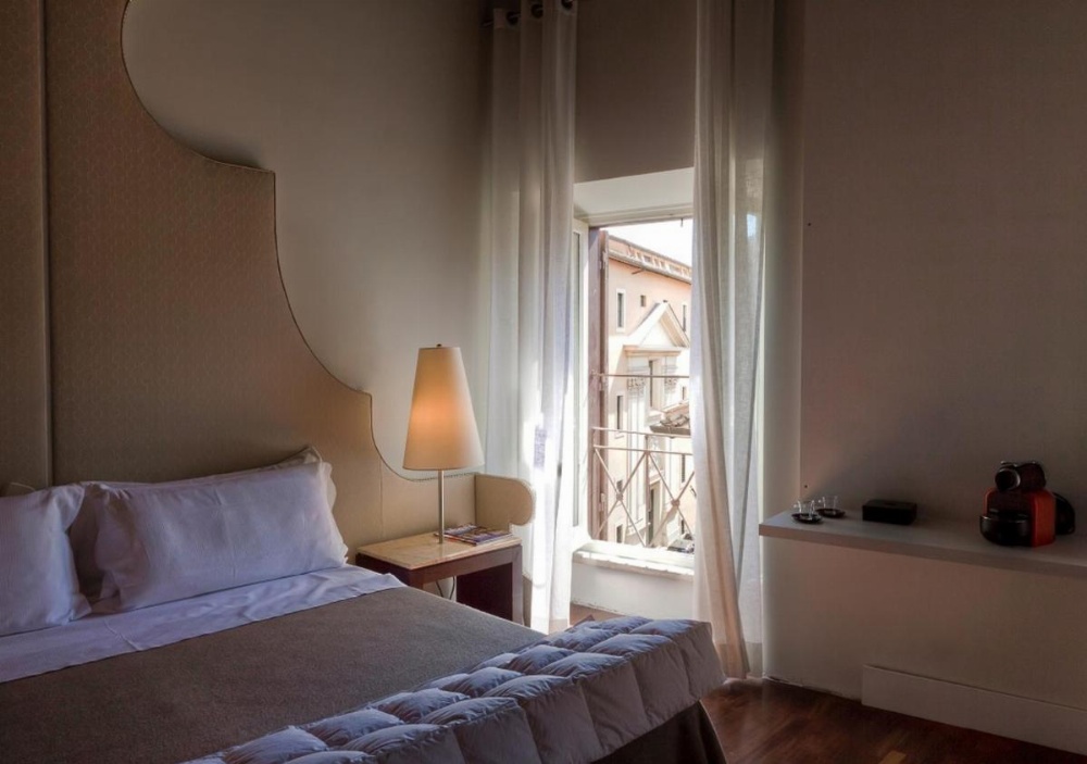 47LuxurySuites - Trevi Image 17