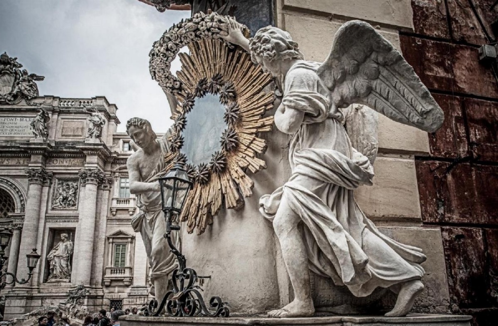 47LuxurySuites - Trevi Image 19